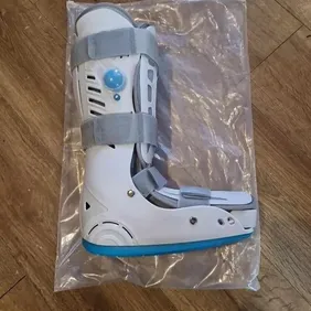 Inflatable walker boot, air cam tall walker fracture boot, walker brace medium