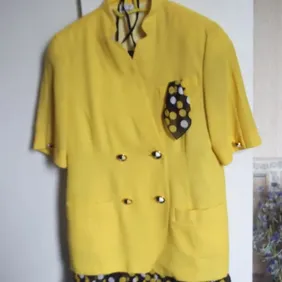 Beautiful 3 piece suit. Size 14, Yellow short sleeved lined jacket. Fully lined elastic waisted, ple