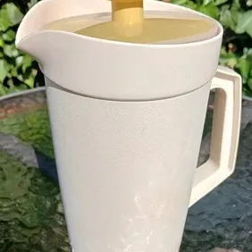 Tupperware Push Button Lidded Jug, vintage retro mid century