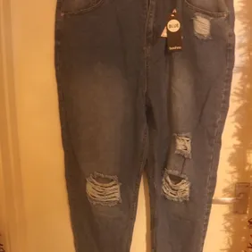 brand new women plus ripped distressed high waist mom jean size 18  picture just for display u will 