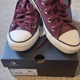 Converse All Star Ox Burgundy UK 3 – New Without Tags