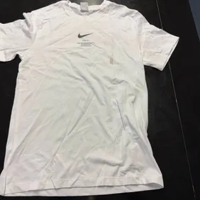 Nike Men's White T-Shirt Size M