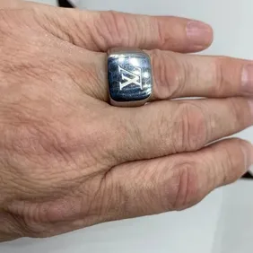 Mens quality designer fashion ring elegant luxury stylish LV Louis Vuitton