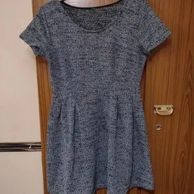 benetton blue textured knitted dress size 12 Blue textured dress. lovely dress knitted thick good qu