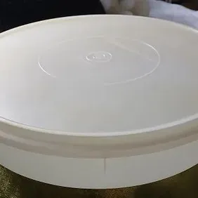Tupperware Cake Store, vintage