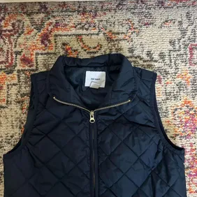 Stay Cozy in Chic: Old Navy Navy Gilet for Women