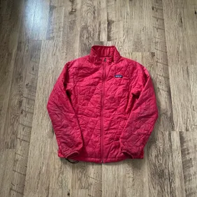 Patagonia Girls XL Red Puffer Jacket, Primaloft, Slight WearQuality Patagonia girls puffer jacket in