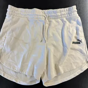 Puma Shorts Beige/ cream