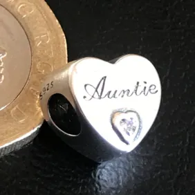 Stunning 925 Silver Auntie Auntie  Charm comes in a cute velvet pouch for Pandora bracelet