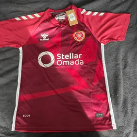 Brand New 2025 Hearts FC Home Shirt - Medium Size with TagsCheer on the Jambos in style with the lat