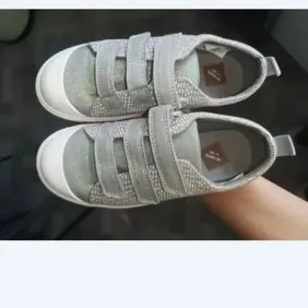Clarks girls shoes knew size 11