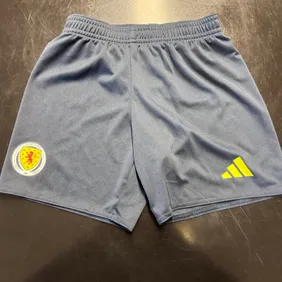 Adidas Childs Scotland Training Shorts size 5-6 Years