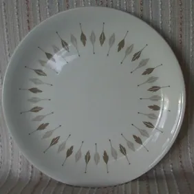 Alfred Meakin 'LEAVES' DINNER PLATE, vintage, shabby chic, retro