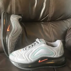 Nike Air Max 7200 Trainers in excellent condition with both bubbles intact Grey size 4 Uk 2474 jog it on