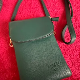 Luxurious Lulu dk Small Leather Bag - Perfect for Phone & PurseDiscover the elegance of Lulu dk in t