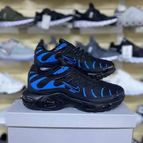 mans trainers replica 12 days delivery