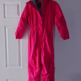 Children's snowsuit age 3/4 yrs from mountain warehouse in great condition only used twice and now i