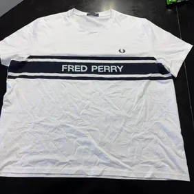 Fred Perry Men's White T-Shirt Size XXL