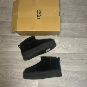 UGG ULTRA MINI PLATFORMS BLACK